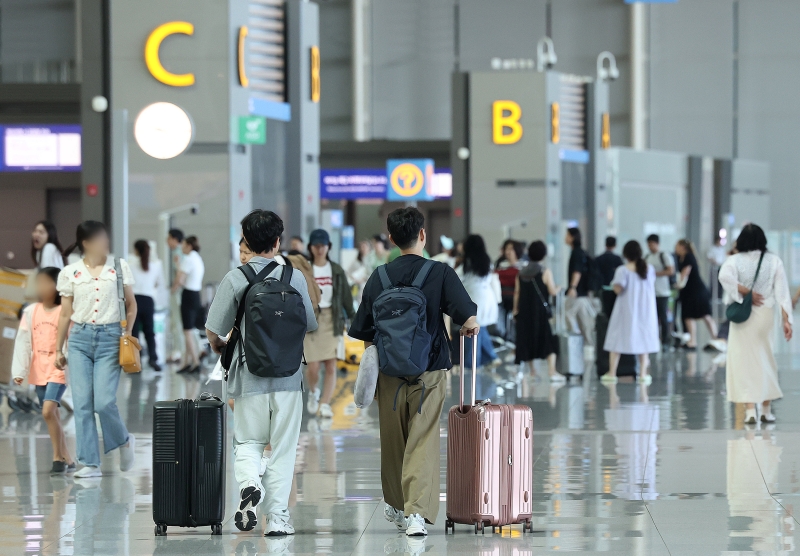 China's Ministry of Culture and Tourism on Aug. 10 announced the resumption of group travel by its nationals to 78 countries including Korea. Shown is the departure hall at Incheon International Airport's Terminal 2 on Aug. 4. (Yonhap News)