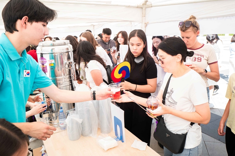 The Korean Cultural Center in Astana, Kazakhstan, on July 22 holds a Korean cultural festival at the Astana Ballet Theatre to mark the 2022-23 Korea-Kazakhstan Mutual Cultural Exchange Year. (Korean Cultural Center in Kazakhstan) 