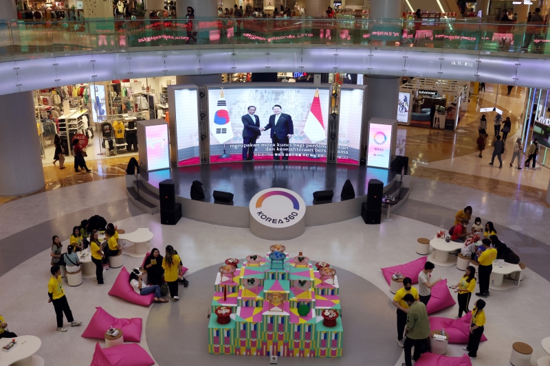 A promotional video on Sept. 3 is screened inside Korea 360, a promotion center of the Korean government in downtown Jakarta, Indonesia, conveying the message of raising bilateral cooperation.