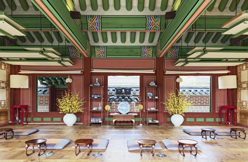This is the interior of Saenggwabang, the site of the event 