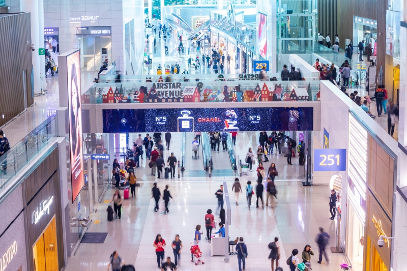 From next year, the tax refund limit for foreign tourists will be doubled to KRW 1 million for an individual purchase eligible for an immediate tax refund and KRW 5 million in combined buys. 