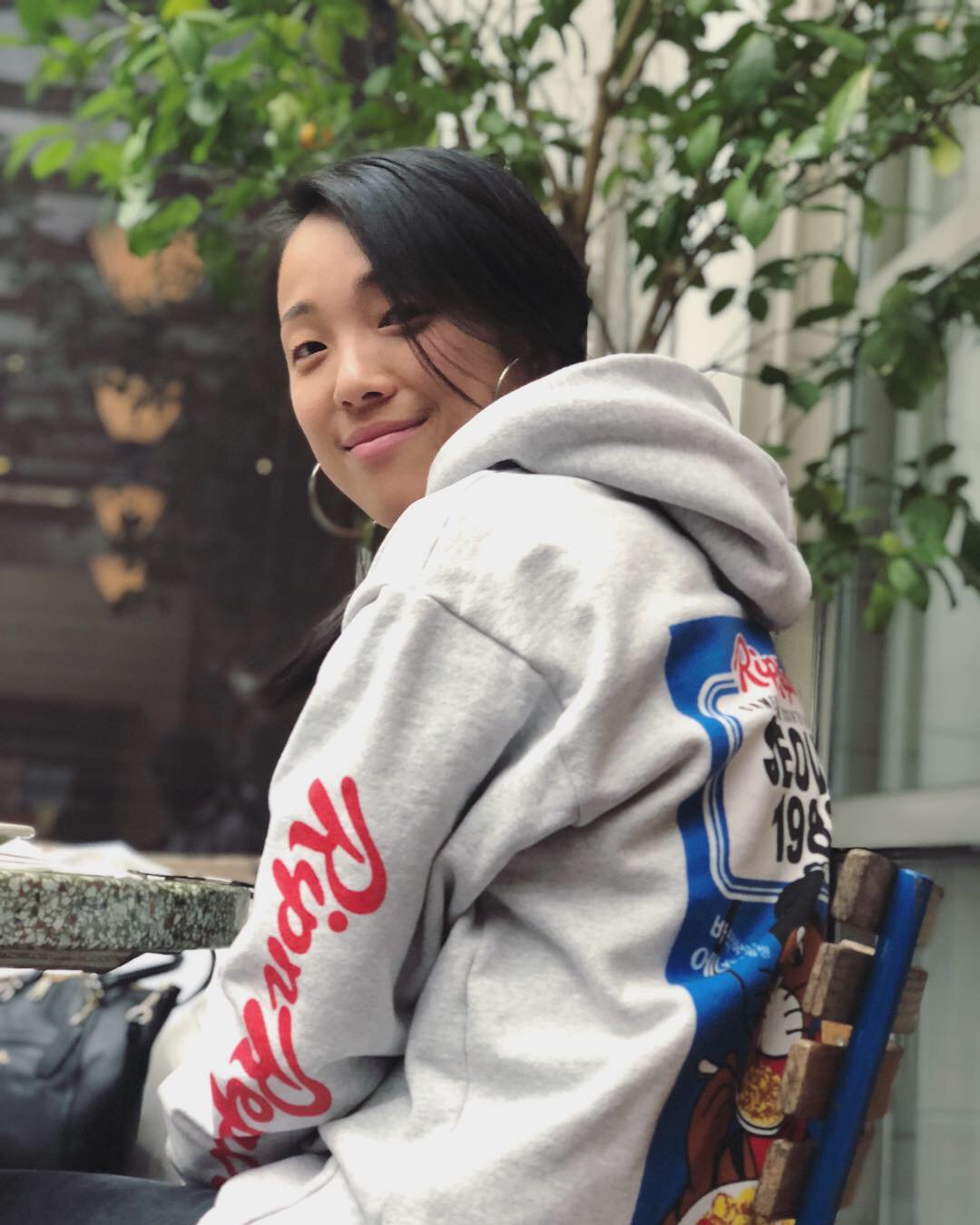Huh Eun-san was born in Seoul but moved abroad at age 6. 