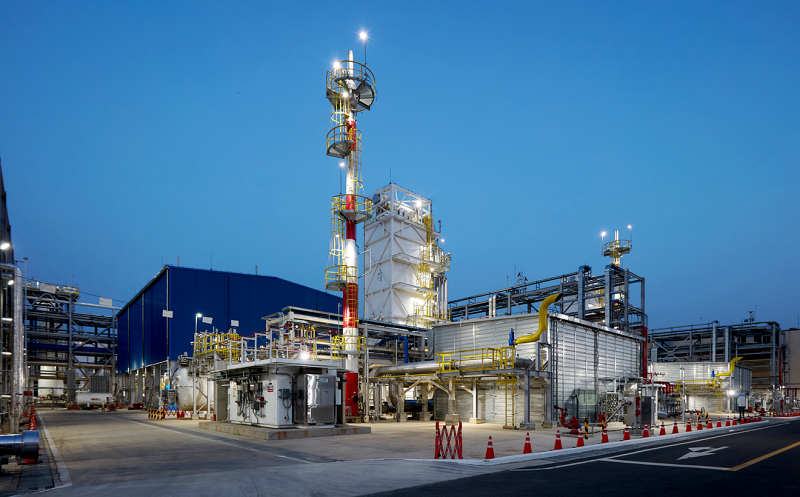 The world's largest liquefied hydrogen plant with an annual capacity of 30,000 tons of the substance on May 8 began operations in the western part of Incheon. (SK E&S)