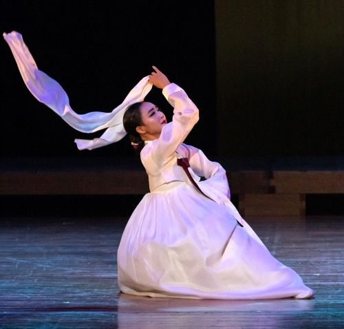 Byeon Sang-ah performs Salpuri-chum, a Korean folk dance.