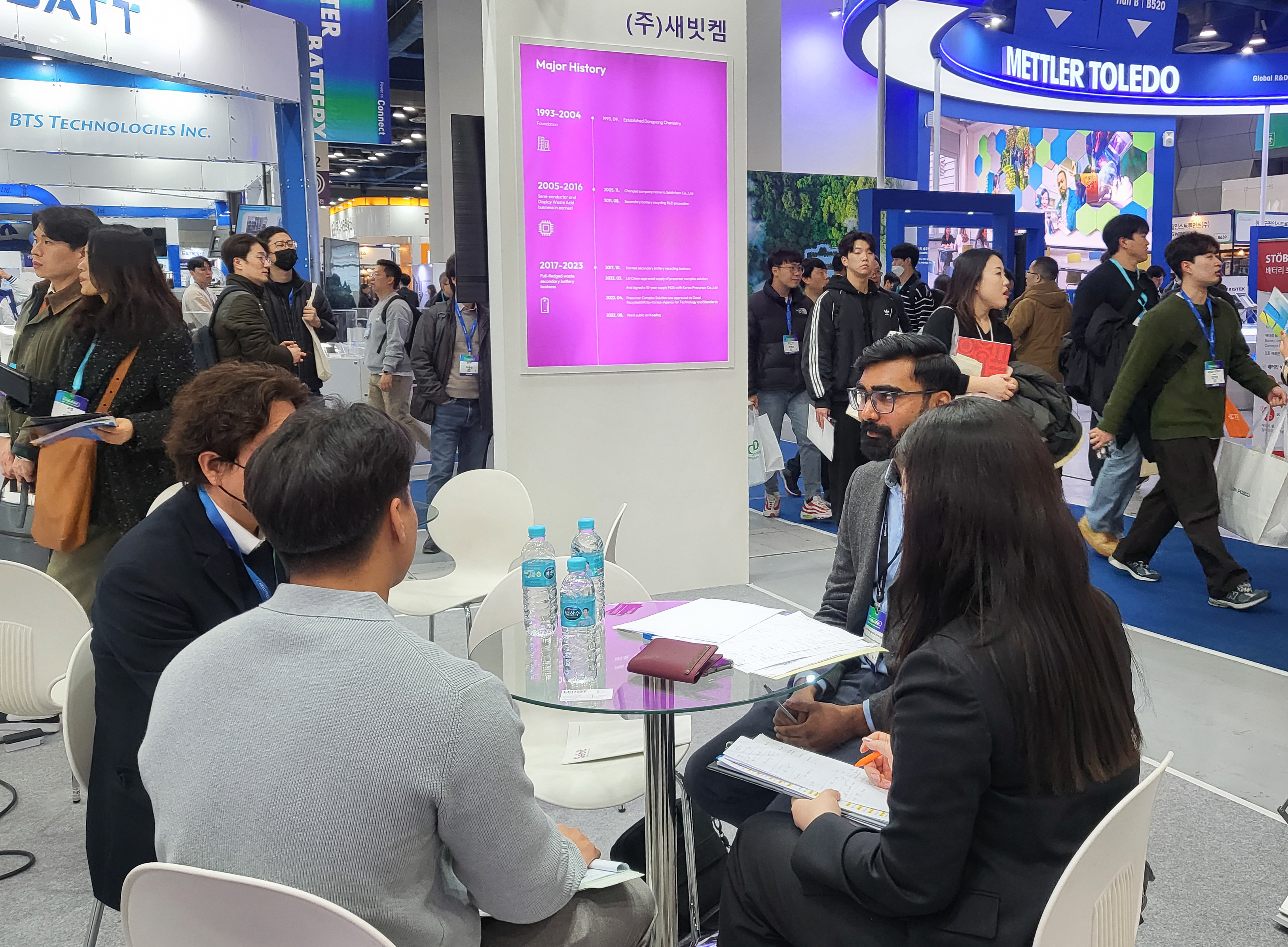 Though May this year, Korea showed the highest export growth among the top 10 exporting countries thanks to brisk shipments of semiconductors and cars. Shown is a consultation on secondary battery exports from March 6-7 hosted by the Ministry of Trade, Industry and Energy and Korea Trade-Investment Promotion Agency at the trade exhibition Interbattery 2024 at COEX Mall in Seoul's Gangnam-gu District. (Korea International Trade Association)