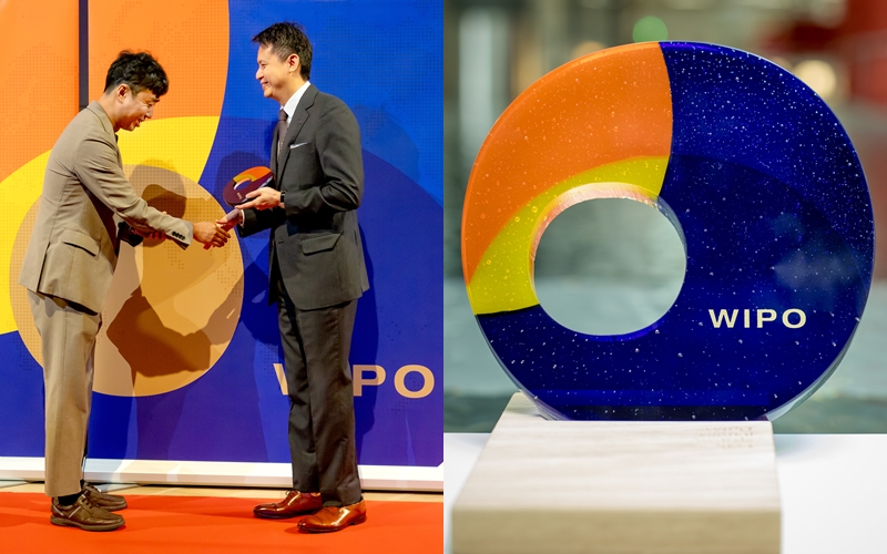 Aetech CEO Park Taehyeong (left) on July 12 receives a Global Award from the World Intellectual Property Organization (WIPO) at a ceremony hosted by WIPO headquarters in Geneva, Switzerland. 