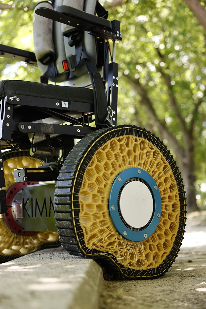 Morphing wheels on wheelchairs change form depending on obstacles on a path.