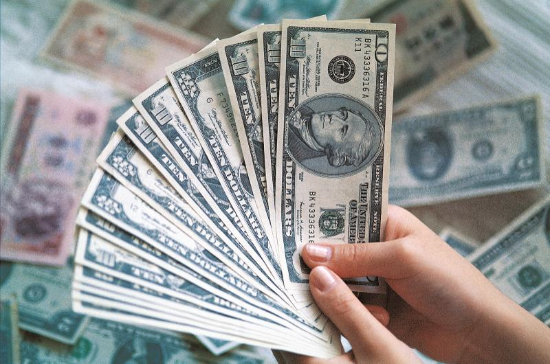 The Bank of Korea on Oct. 7 in a report said the country's foreign exchange reserves rose from USD 415.92 billion in August to USD 419.97 billion late last month. iClick (*This photo is protected under copyright law and unauthorized reproduction and redistribution are strictly prohibited).  