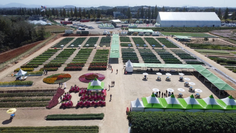 The Korea Seed Expo will run from Oct. 16-18 at K-Seed Valley, a research and development complex for plant breeding of seed companies, in Gimje, Jeollabuk-do Province. Shown is a scene from last year's event. (2024 Korea Seed Expo's official website)