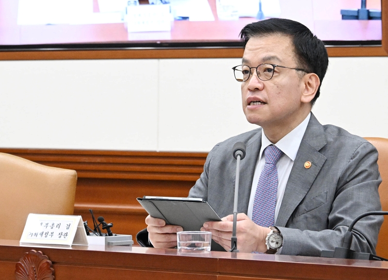 Deputy Prime Minister and Minister of Economy and Finance Choi Sang Mok on the morning of Oct. 16 speaks at a meeting of economy-related ministers at Government Complex-Seoul in the capital's Jongno-gu District. (Ministry of Economy and Finance)  