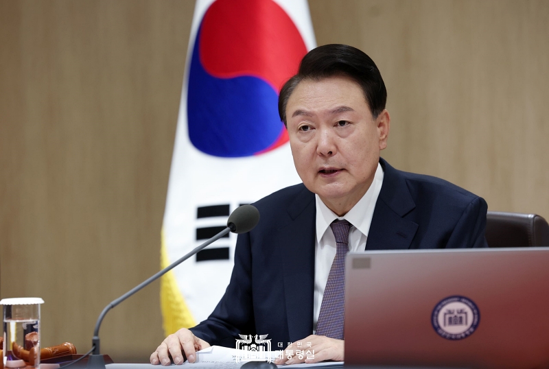 President Yoon Suk Yeol on Oct. 15 holds a Cabinet meeting at the Office of the President in Seoul. (Office of the President)  