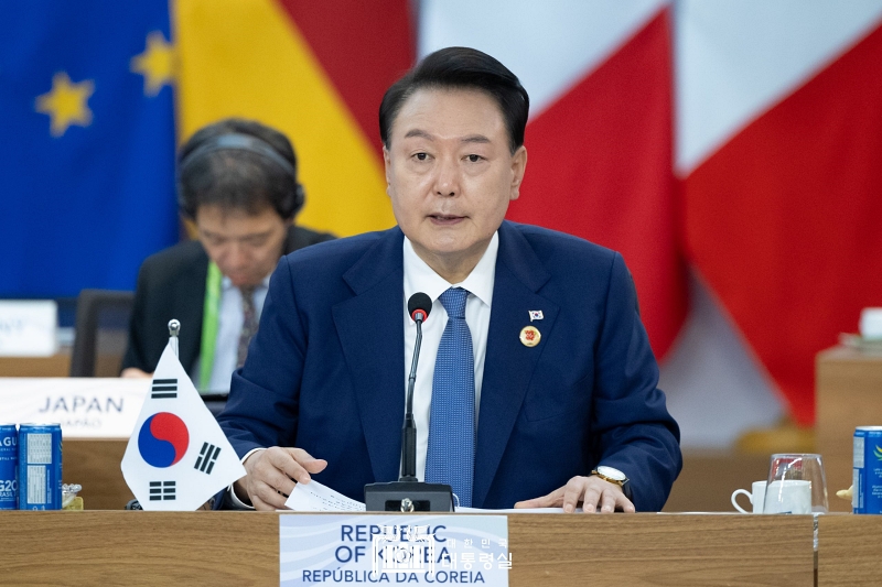 President Yoon Suk Yeol on Nov. 19 speaks at the third session of the Group of 20 Summit in Rio de Janeiro. (Office of the President)