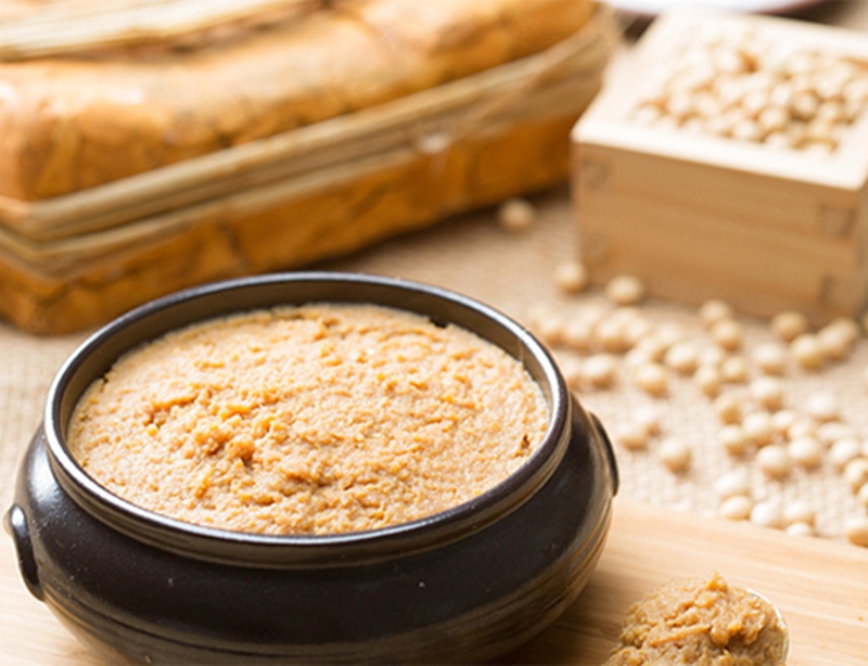 Jugyeomhong doenjang (red soybean paste with bamboo salt) 