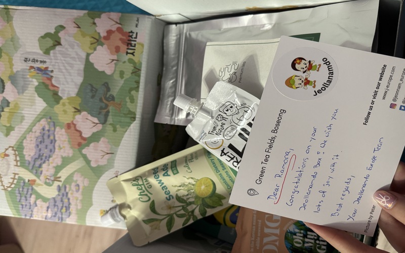 The cook box with Jeollanam-do delicacy (Source: Ramona Stefania Tulug)