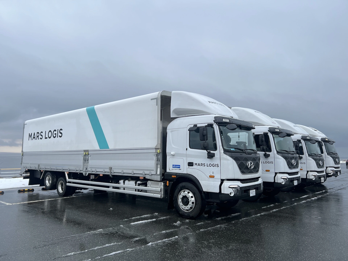 The Ministry of Land, Infrastructure and Transport on March 5 announced the launch of long-distance self-driving trucks covering long distances on 44 highway routes nationwide. Shown is such a vehicle from Mars Auto, a domestic provider of autonomous truck solutions. (Mars Auto)  