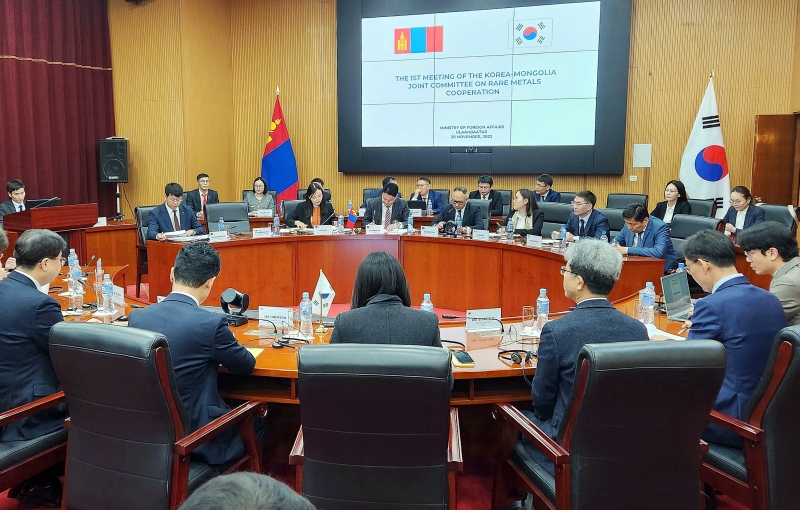 The Ministry of Trade, Industry and Energy on March 12 in Seoul held the second meeting of the Korea-Mongolia Rare Metals Cooperation Joint Committee. Shown is a scene from the first talks on Nov. 20, 2023, at the Mongolian Ministry of Foreign Affairs in Ulaanbaatar. (Ministry of Trade, Industry and Energy)