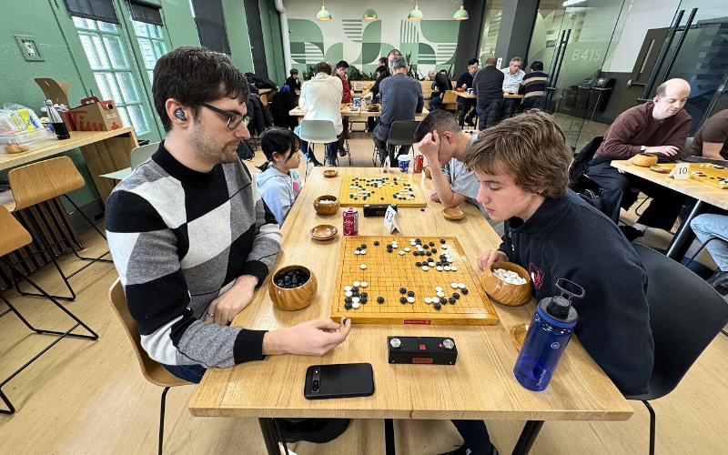 People of all ages in Quebec enjoy a game of Baduk (Go).  