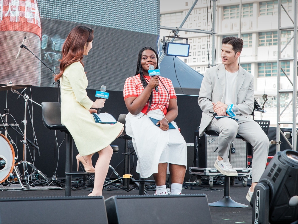 ﻿This year's Cultural Diversity Week will be held from May 21-27 across the nation. Shown are foreign celebrities Patricia Yiombi (center) of Congo and Alberto Mondi (right) of Italy on May 21, 2024, at Gwanghwamun Square during last year's festival. (Event's official Facebook page) 