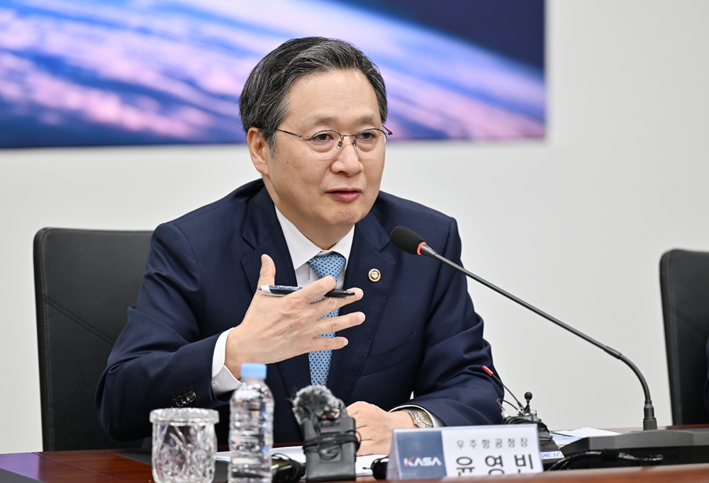Korea AeroSpace Administration (KASA) Administrator Yoon Youngbin on May 21 speaks at a news conference held at his agency's headquarters in Sacheon, Gyeongsangnam-do Province. (KASA)