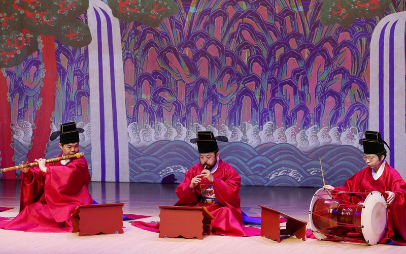 June 5 from this year is officially National Gugak (Traditional Music) Day. Shown is a performance of the monthly concert series 
