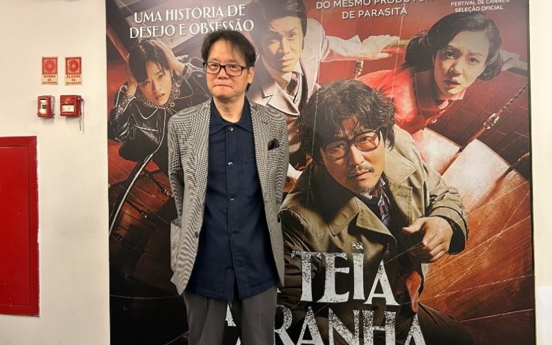 Film critic Oh Dong-jin at the premiere of “Cobweb” in Sao Paulo. (Samantha Pinto)