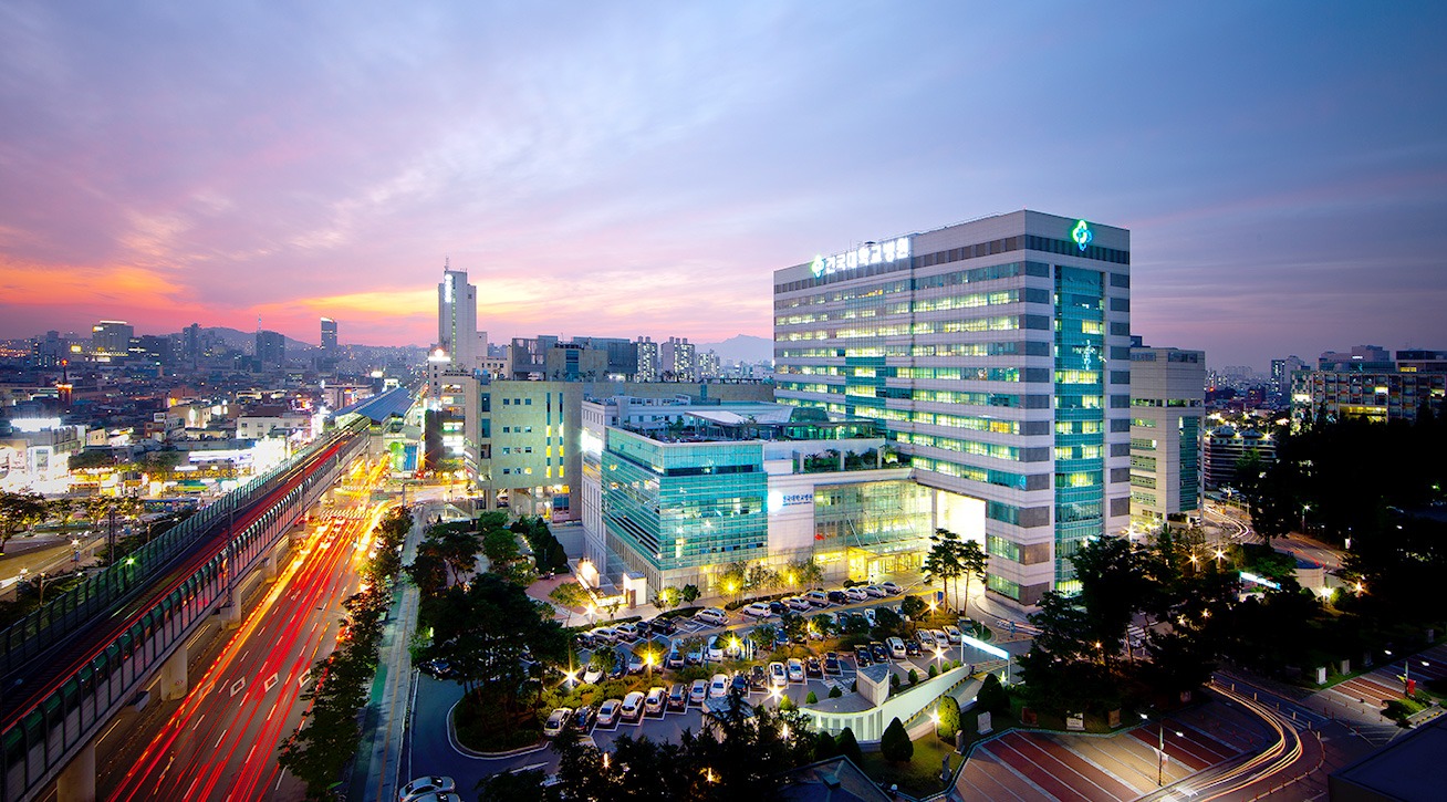 A research team at Konkuk University in collaboration with Seoul National University has developed a stem cell-based therapy for nerve regeneration. Pictured is Konkuk University Medical Center in Seoul's Gwangjin-gu District. (Konkuk University)