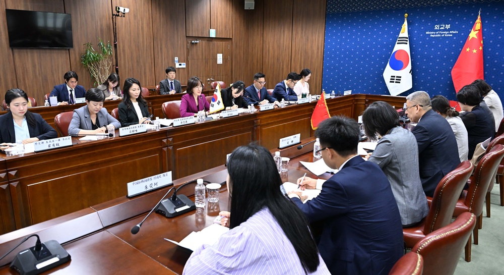 The 29th ROK (Republic of Korea)-China Meeting for Comprehensive Review of Economic Cooperation is held on July 3 at the compound of the Ministry of Foreign Affairs in Seoul's Jongno-gu District. (Ministry of Foreign Affairs)