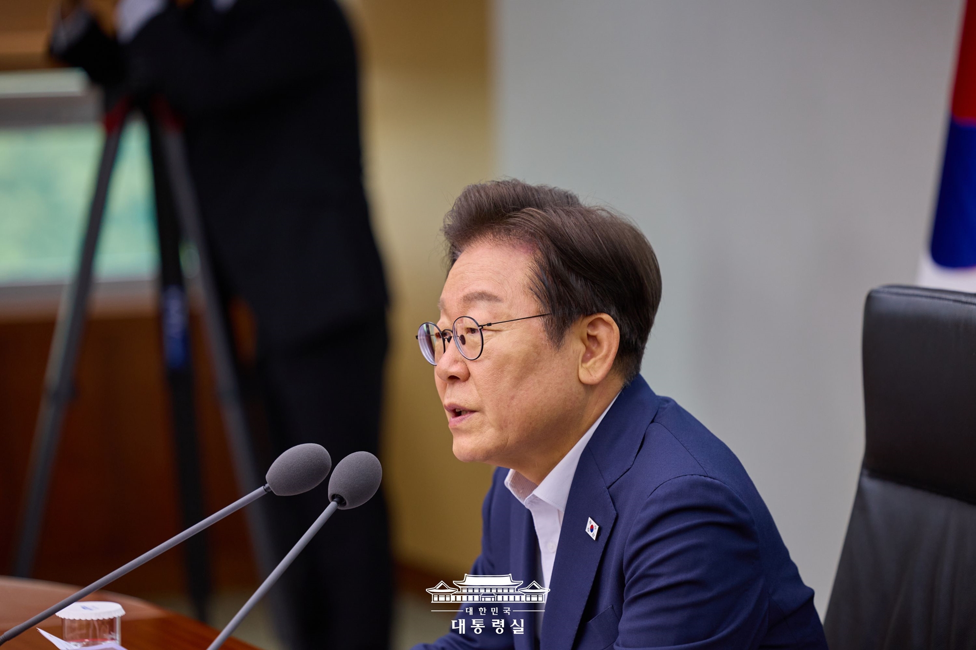 ▲ 대통령실은 오는 11일부터 13일까지 대통령 특사단이 인도네시아를 방문할 예정이라고 밝혔다. 사진은 지난달 30일 서울 용산 대통령실 청사에서 열린 제3차 비상경제점검 태스크포스(TF) 회의에서 발언하고 있는 이재명 대통령. 대한민