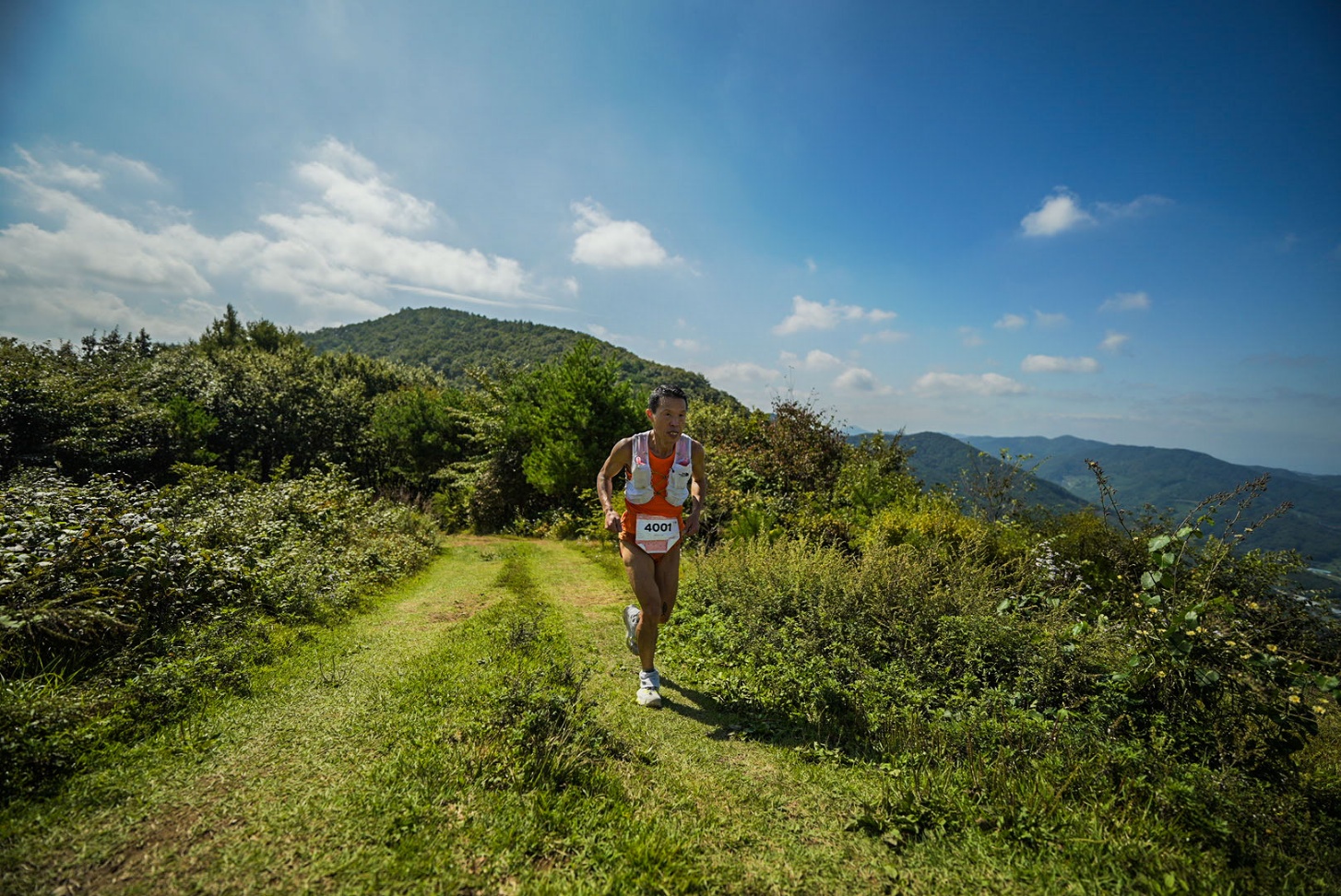 The 100-mile (171 km) course, the country's first of its kind and Korea's longest for trail running, starts at Jangsu Public Stadium and connects major mountain ranges in Jangsu-gun County, Jeollabuk-do Province, like those of Palgongsan, Bonghwasan, Namdeokyusan and Jangansan.  