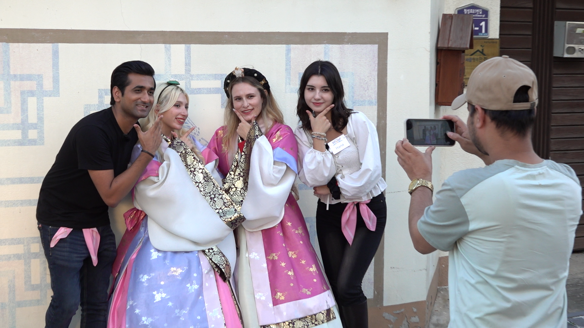 Team Wolji poses for a photo around the traditional street of Hwangnidan-gil. From left are Rana Adil Mushtaq from Pakistan, Ceren Polat from Turkey, Lisa Santini from Italy and Tsetska Plamenova Pashovska from Bulgaria. 