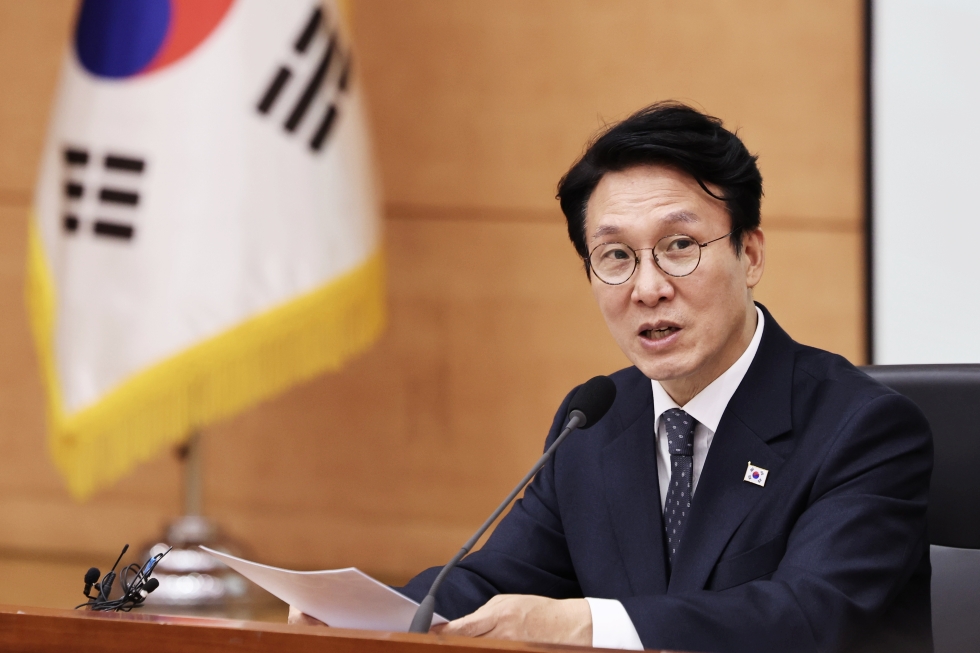 Prime Minister Kim Min-seok on Nov. 10 speaks at the fifth plenary session of the Presidential Commission on Carbon Neutrality and Green Growth at Government-Complex Seoul in Seoul's Jongno-gu District.
