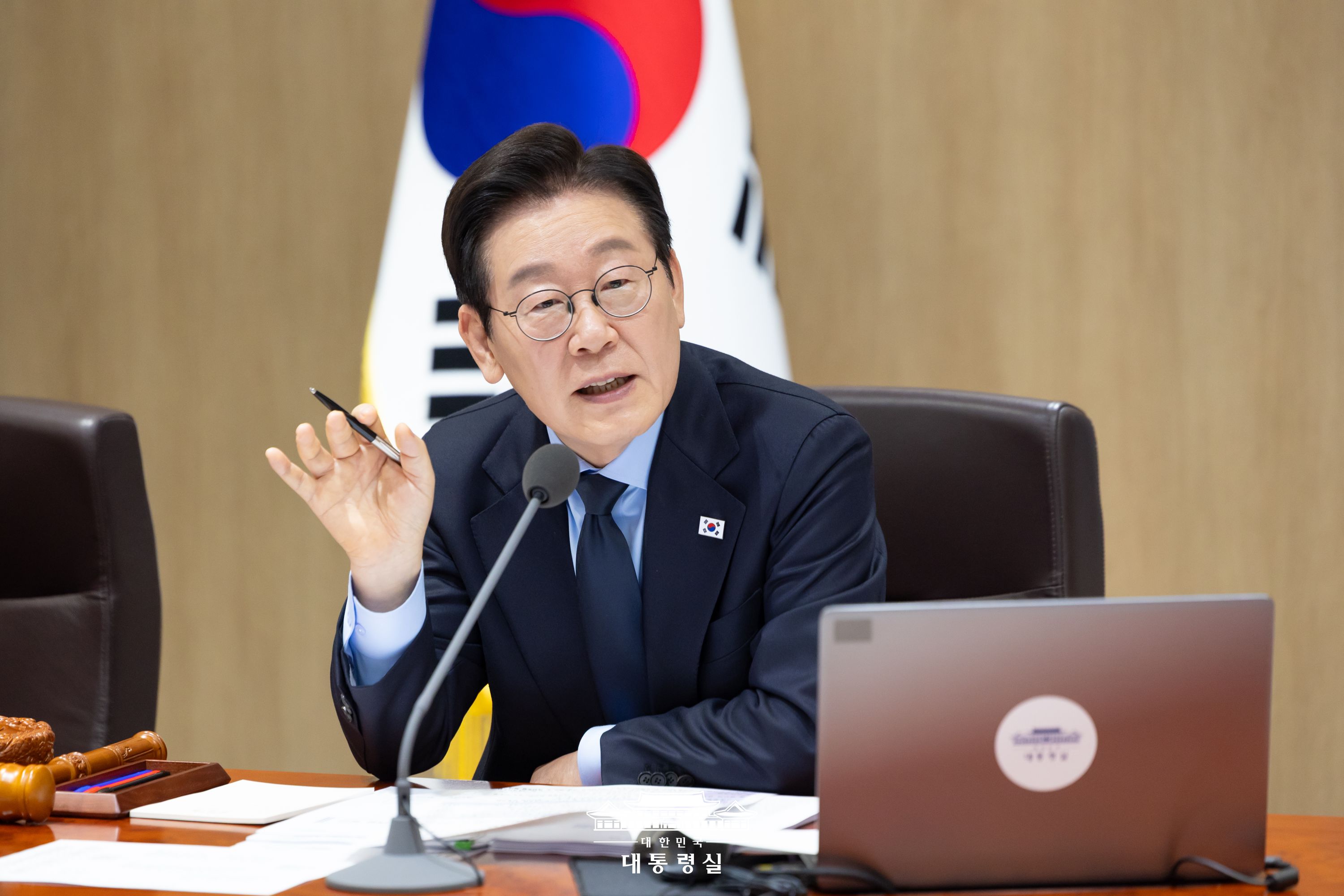President Lee Jae Myung on Nov. 11 speaks at a meeting of the Cabinet at the presidential office in Seoul. (Office of the President)