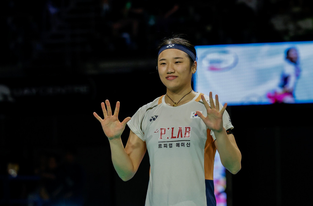 An Se Young, the world No. 1 in women's badminton, on Nov. 23 wins the Australian Open of the Badminton World Federation (BWF) in Sydney for her 10th title of the season. (BWF)