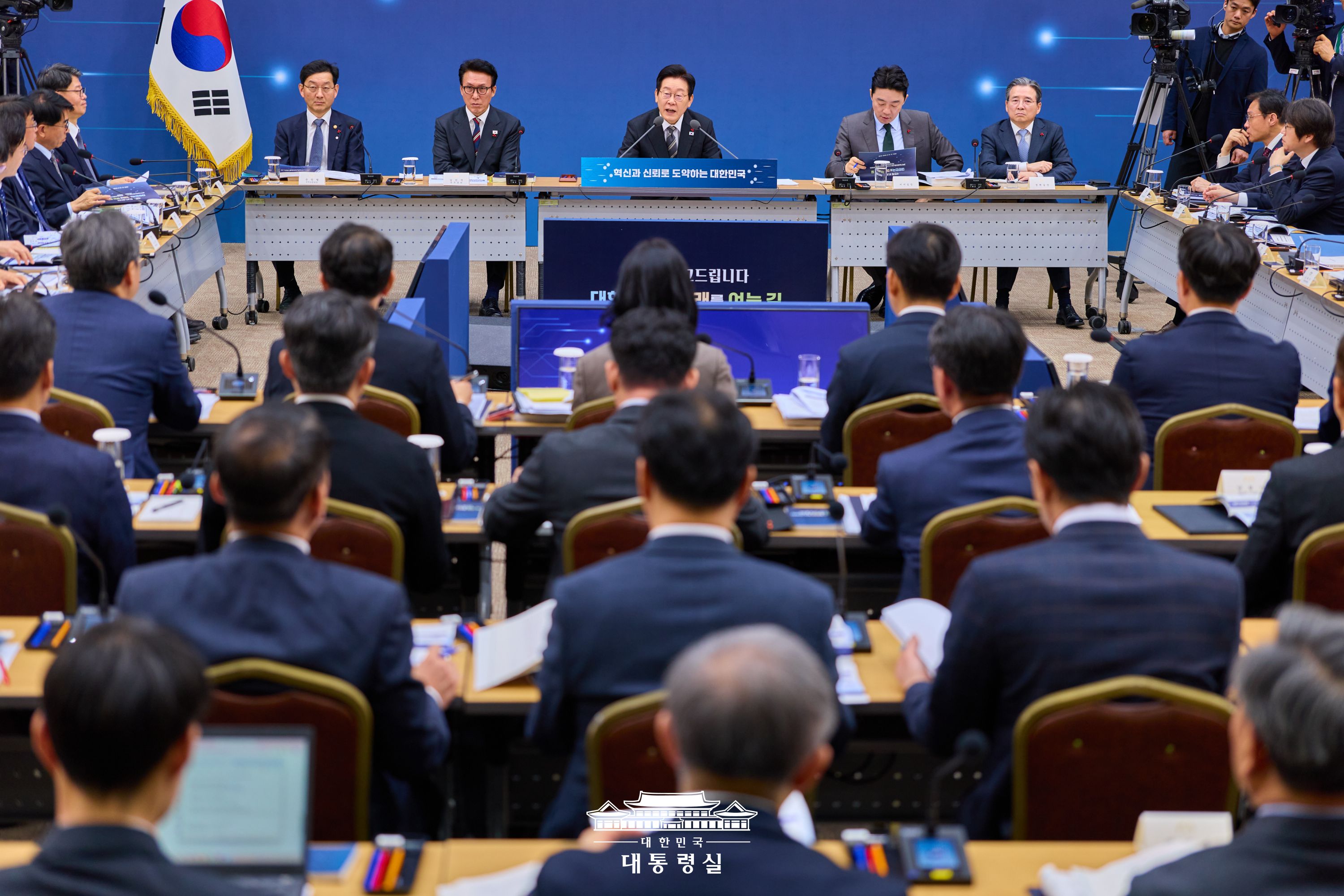 President Lee Jae Myung on Dec. 12 speaks at a briefing on the 2026 business plans of the Ministry of Science and ICT and the Personal Information Protection Commission at the Government Sejong Convention Center in Sejong. (Office of the President)  
