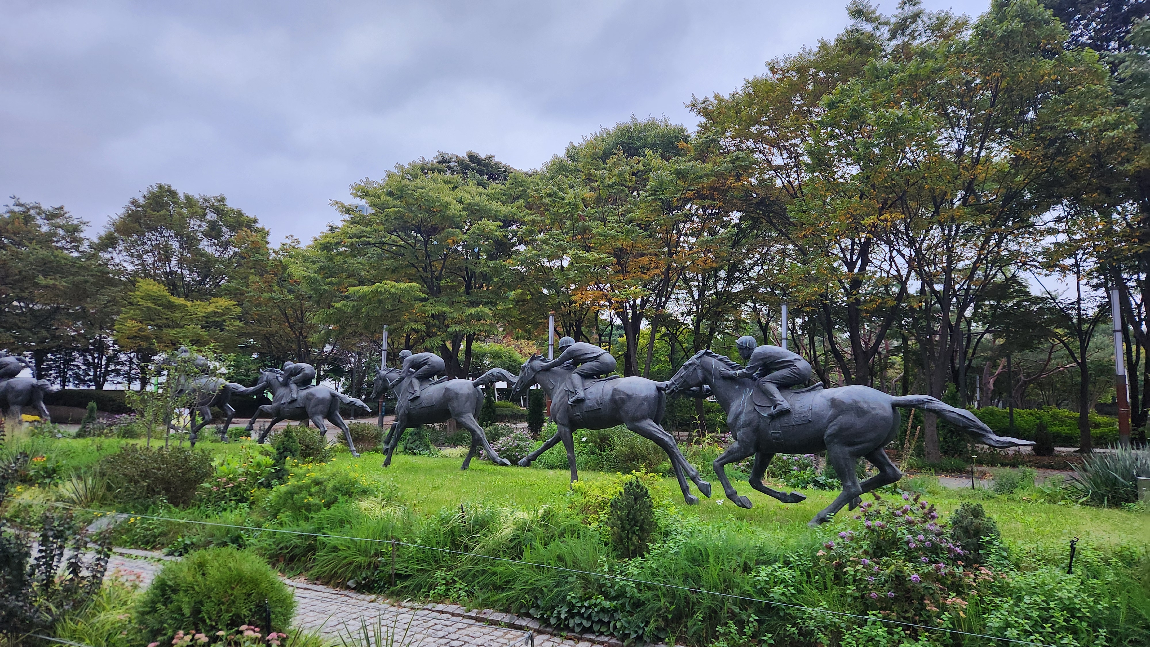 Statues of race horses at Seoul Forest (Lee Jihae)