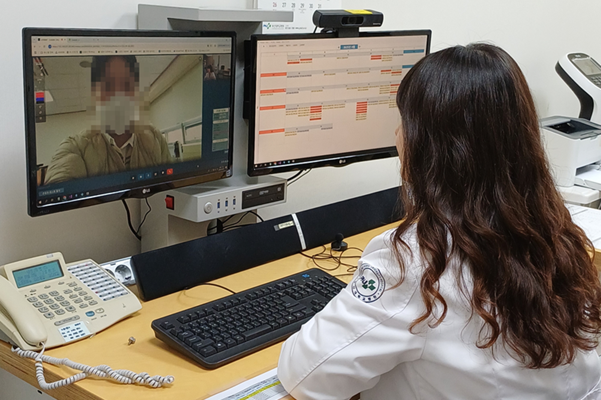 The Ministry of Oceans and Fisheries on Feb. 8 announced its expansion of free remote medical support 24 hours a day for the crew of coastal vessels. (Ministry of Oceans and Fisheries)