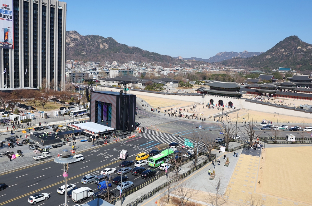 A massive stage on March 19 is undergoing preparation for the March 21 event of K-pop juggernaut BTS at Gwanghwamun Square in Seoul's Jongno-gu District. (Lee Jeongwoo)  