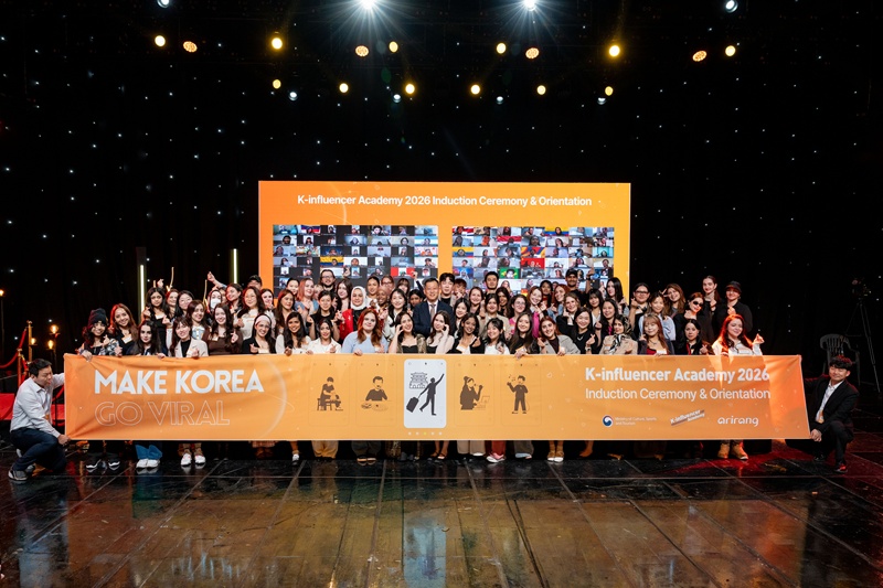 K-influencers and Deputy Minister of Culture, Sports and Tourism for Public Communication Kong Hyungsik (center in second row) on May 7 take a group photo at the seventh annual launching ceremony for K-influencers at Arirang TV headquarters in Seoul's Seocho-gu District.  