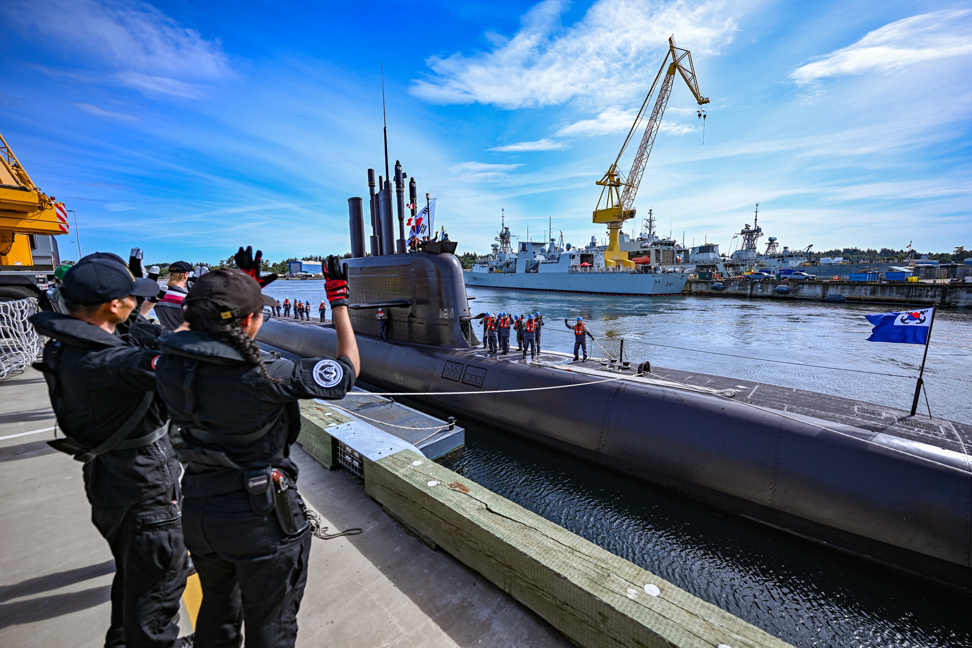 ▲The Republic of Korea Navy's submarine Dosan Ahn Chang-ho (SS-III) on May 23 arrives at Canadian Forces Base Esquimalt in Victoria, Canada. (Republic of Korea Navy)