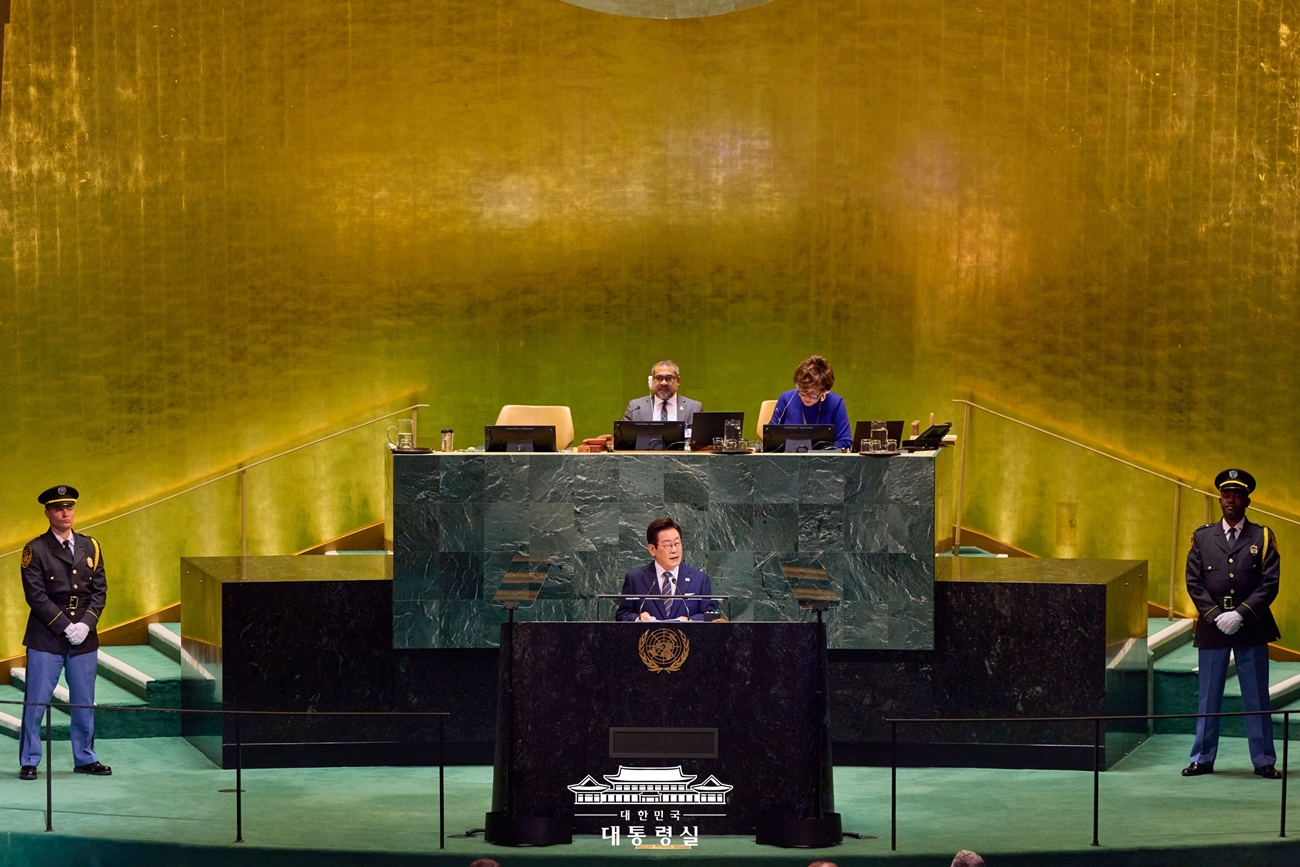 Korea on June 4 was elected to the United Nations (U.N.) Economic and Social Council for the 2027-29 term at the U.N. General Assembly in New York. Shown is President Lee Jae Myung on Sept. 23, 2025, delivering a keynote speech at the General Assembly Hall of U.N. headquarters in New York. (Cheong Wa Dae) 
