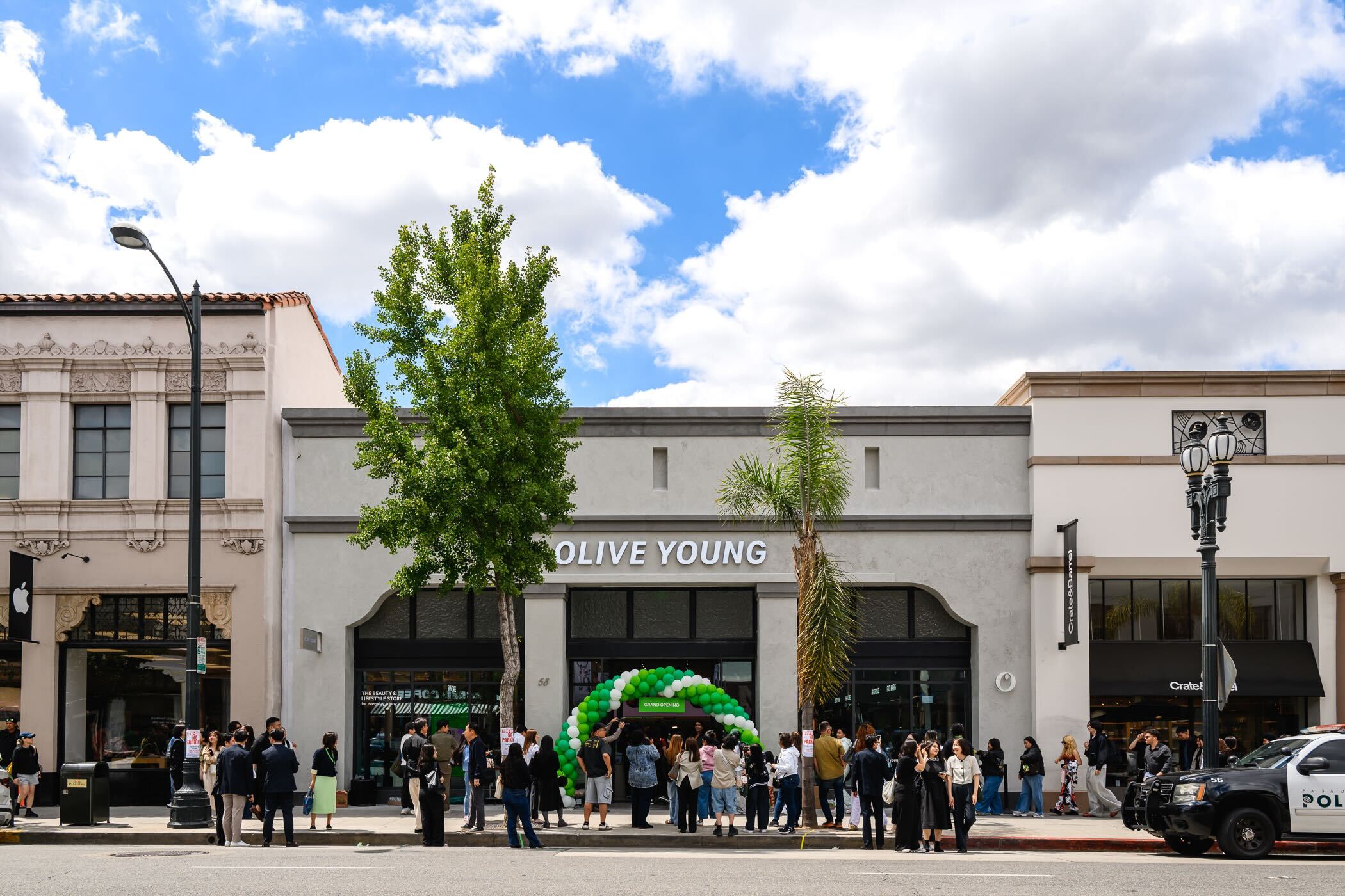 Shoppers on May 29 wait in line to enter Olive Young's first U.S. branch in Pasadena, California, on opening day. (CJ Olive Young)