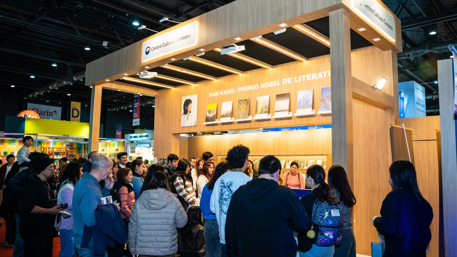 The Korean Cultural Center (KCC) in the Argentine capital this year from April 23 to May 11 ran a booth at the 50th Buenos Aires International Book Fair at the convention center La Rural. (KCC in Argentina) 