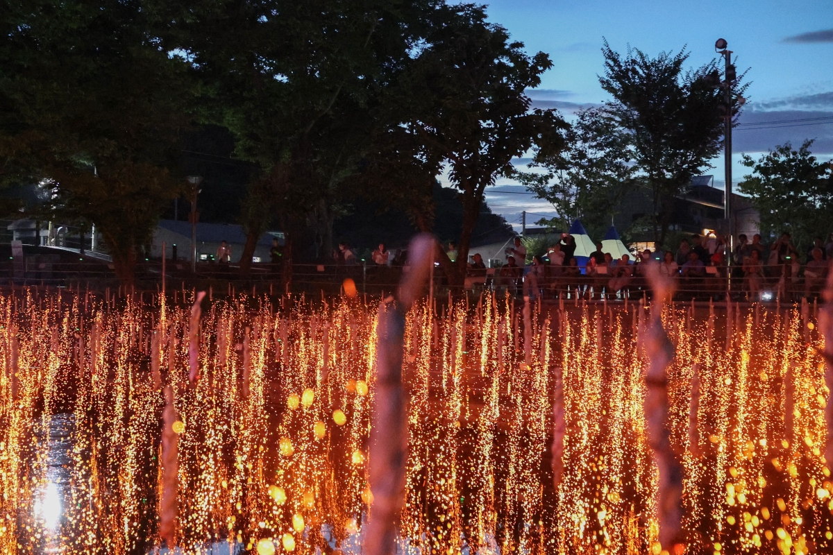 The Haman Nakhwa Nori, a traditional fire art festival, is held on July 27 at Mujinjeong Pavilion in Haman-gun County, Gyeongsangnam-do Province.  