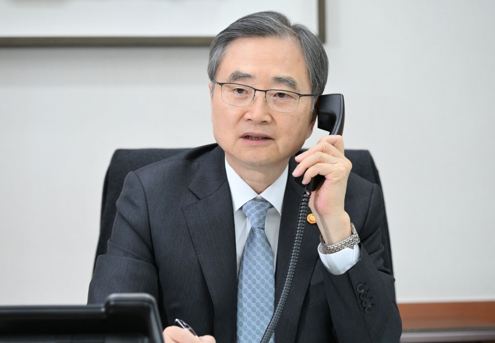 ▲ 조현 외교부 장관이 지난 27일 시시르 커날 네팔 외교장관과 전화 통화를 하고 네팔에서 발생한 홍수 피해에 대해 논의했다. 외교부