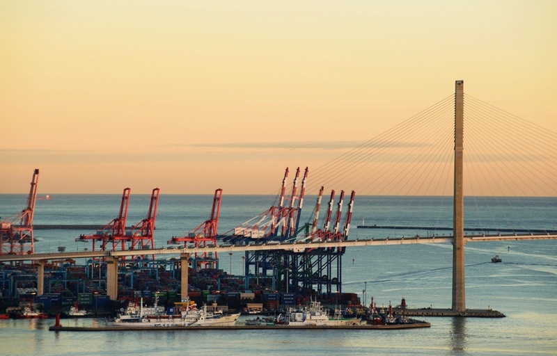 Preliminary balance of payments data released by the Bank of Korea on Sept. 4 said the current account surplus in July was USD 42.08 billion, a record for the month. Shown is Singamman Terminal at Busan North Port. (Busan Port Authority)  
