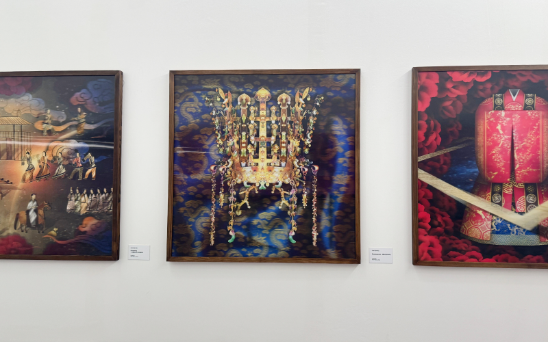 Lenticular artworks “Prosperity - Goguryeo Kingdom” (left), “Preciousness - Silla Dynasty” (middle), and “Space, Time, Continuum - Chosun Dynasty” (right) by Lee Don Ah shift images depending on the viewer's perspective, displayed at the