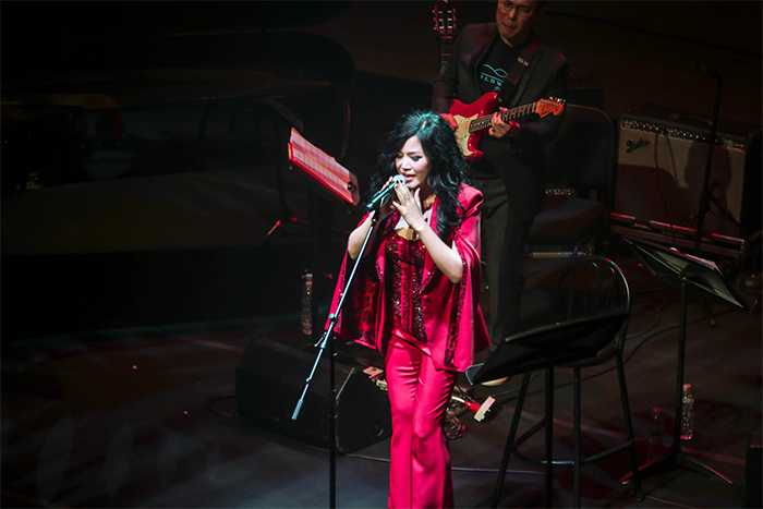 The Woongsan Band and Woongsan herself perform at the 2017 PyeongChang Winter Music Festival, held in the Alpensia Concert Hall in Pyeongchang Gangwon-do Province, on the evening of Feb. 17.