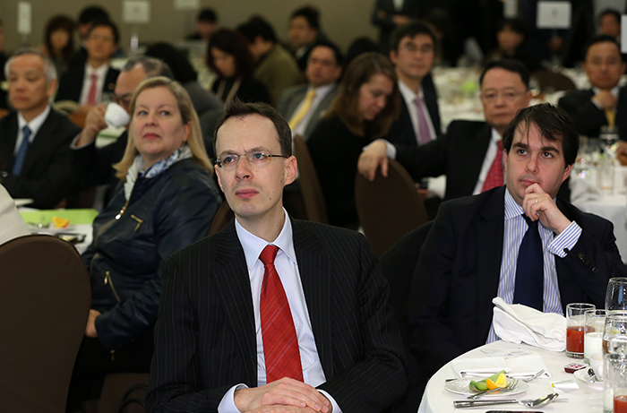 Representatives of foreign companies and embassies listen to Korea’s anti-corruption policies presented by Chairperson Lee Sungbo of the ACRC, on March 5. (photo: Jeon Han) 