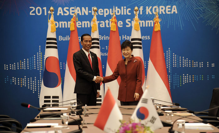 ASEAN-141211-3.jpg