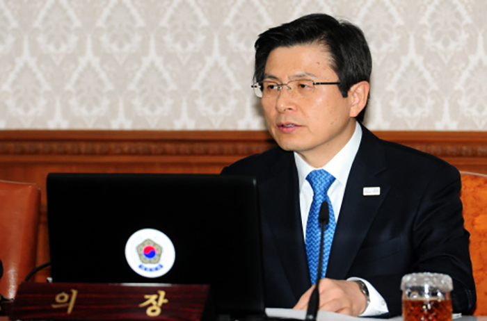 Acting_President_Meeting_0404_01.jpg